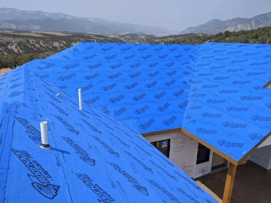 Wolfpack Construction Logo