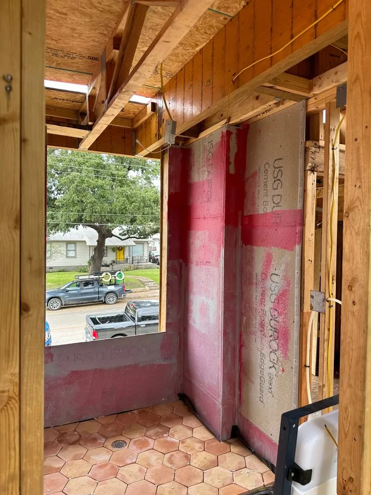 Slide of Xander comfort