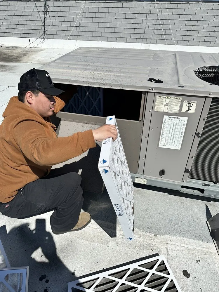 Slide of XM Heating And Air