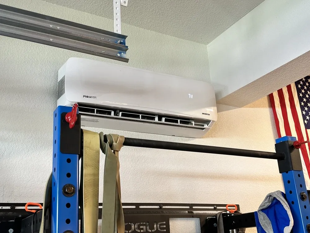 Slide of Xmoox Ultimate Service