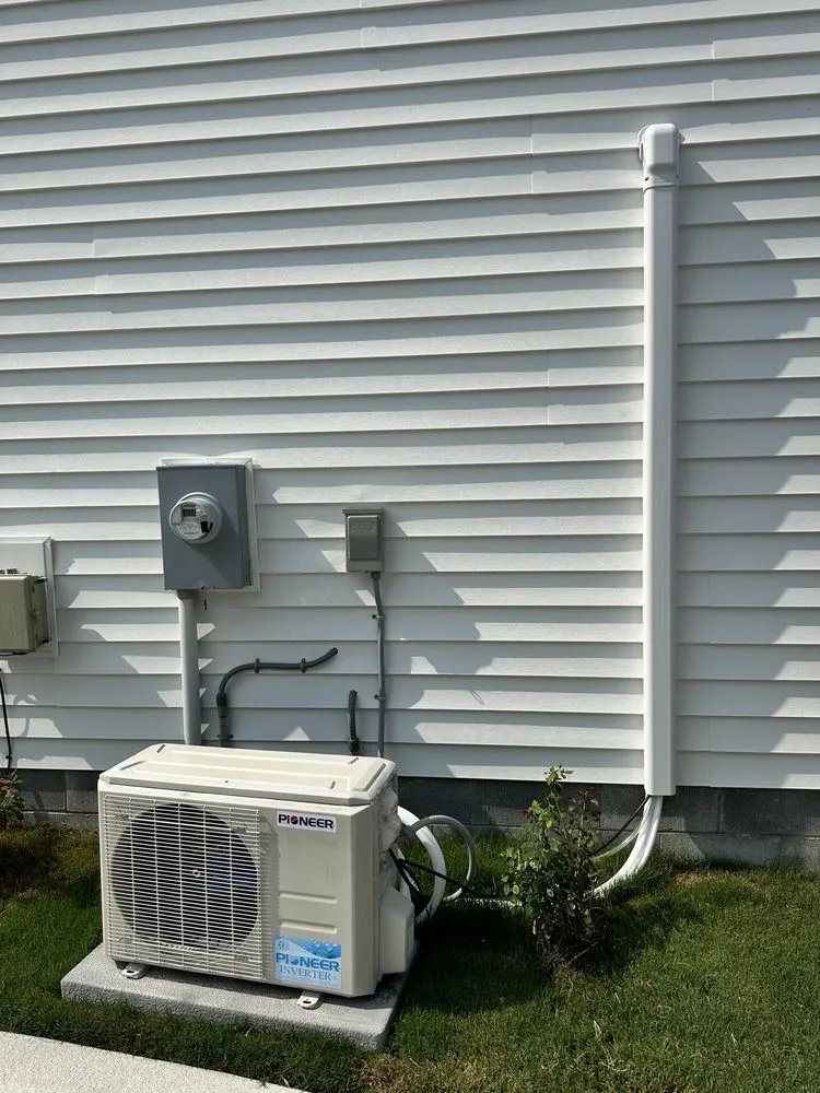 Slide of Xmoox Ultimate Service