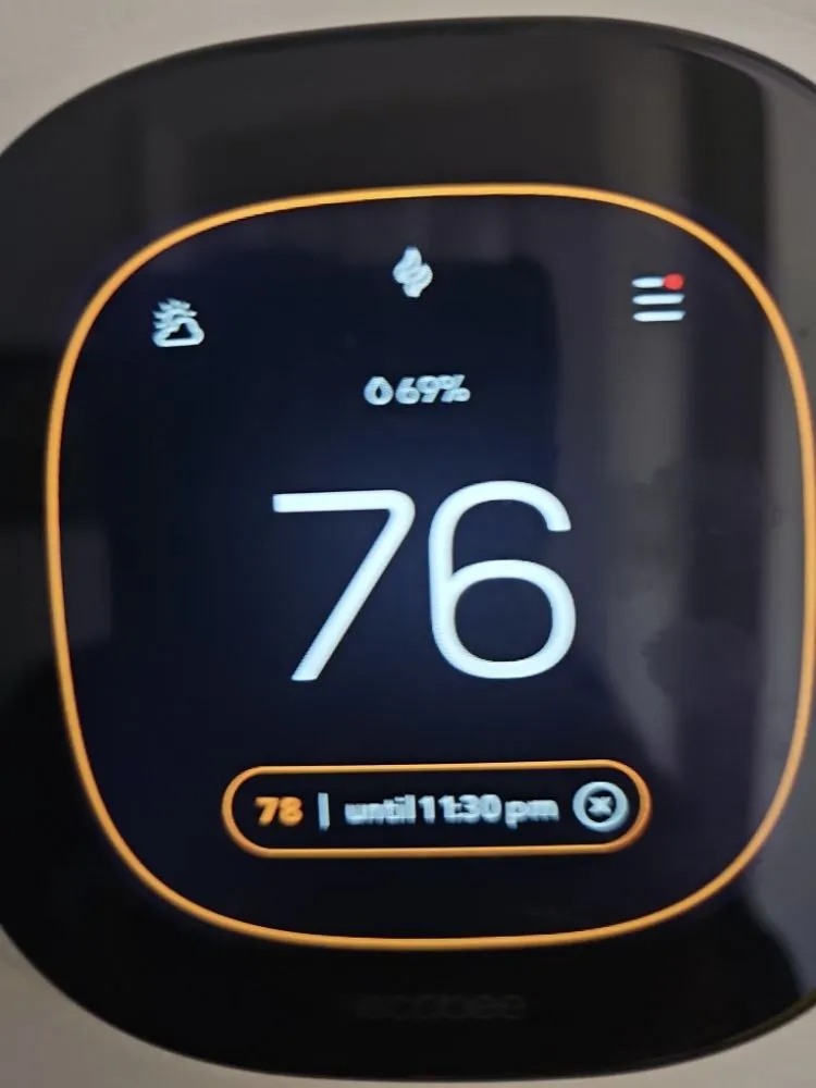 Slide of Xmoox Ultimate Service