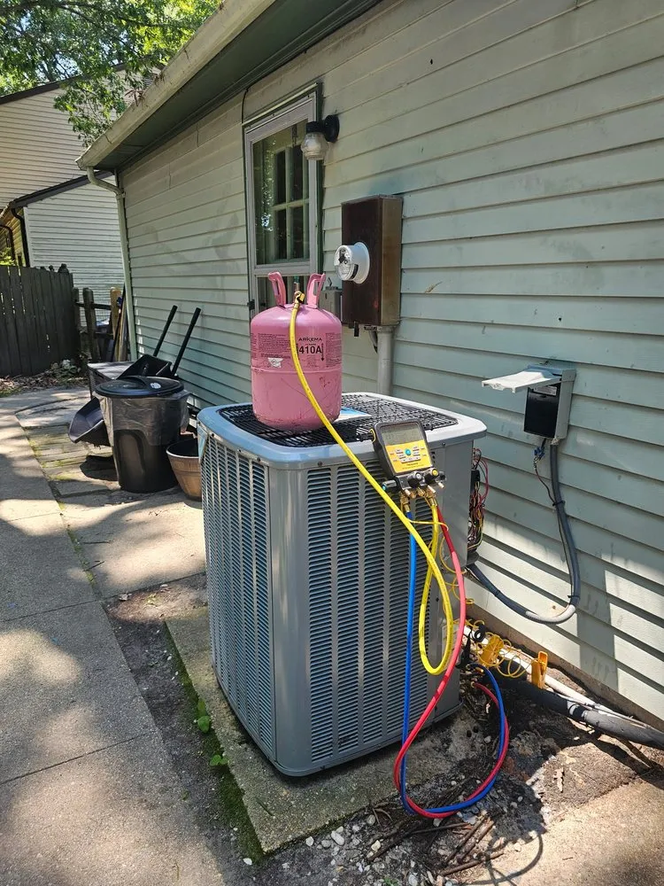 Slide of Xmoox Ultimate Service