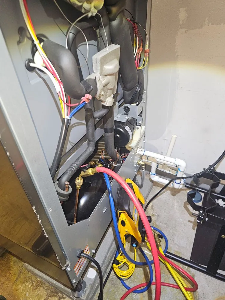 Slide of Xmoox Ultimate Service