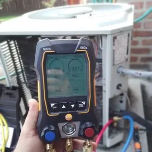 Slide of Year Long Clima