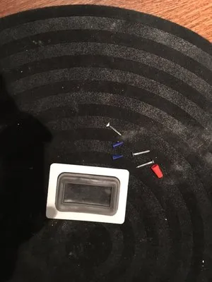 Yearound Service Logo