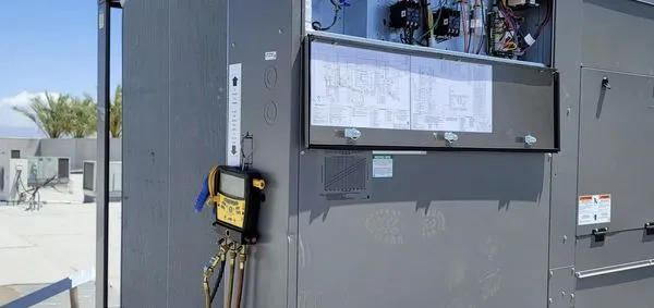 Yiddo HVAC & Construction Logo