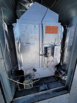 Yoland Properties Logo