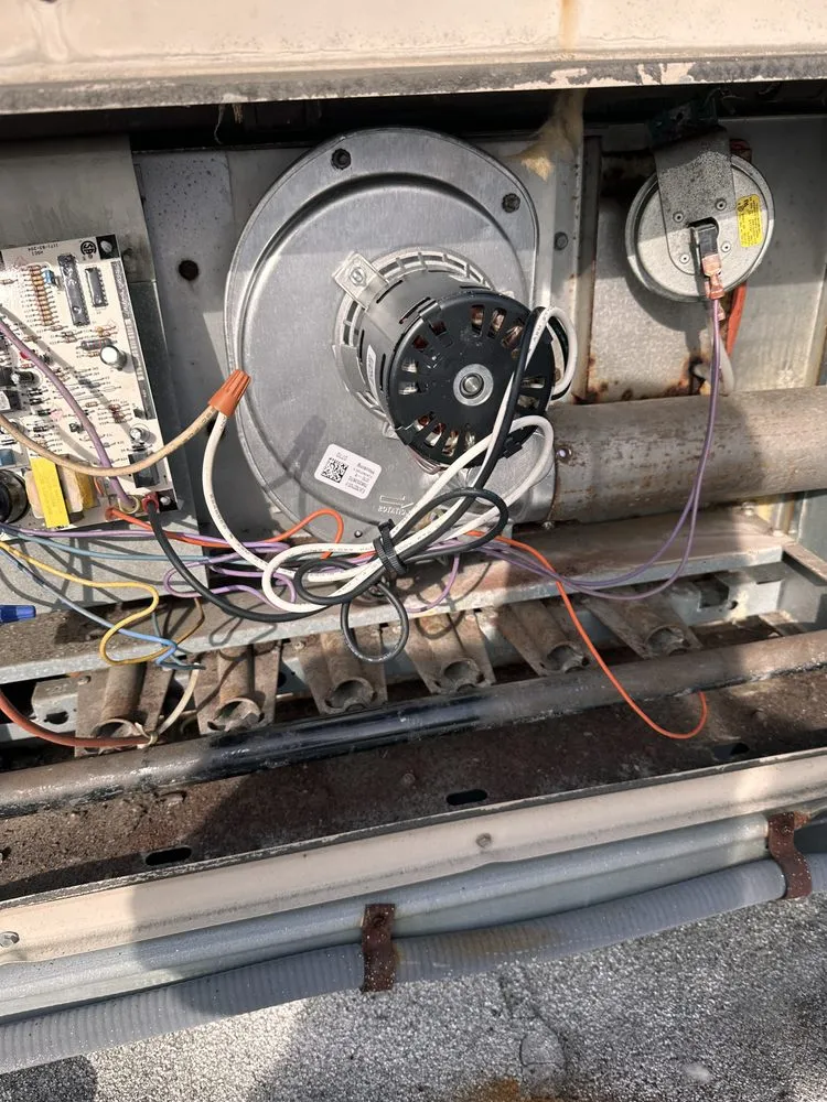 Slide of Yong Hong Wu Heating & Cooling Inc