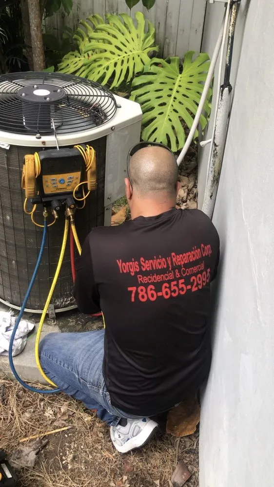 Slide of Yorgis Servicio Y Reparación