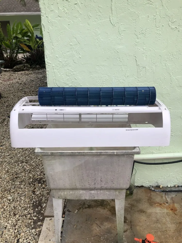 Slide of Yorgis Servicio Y Reparación