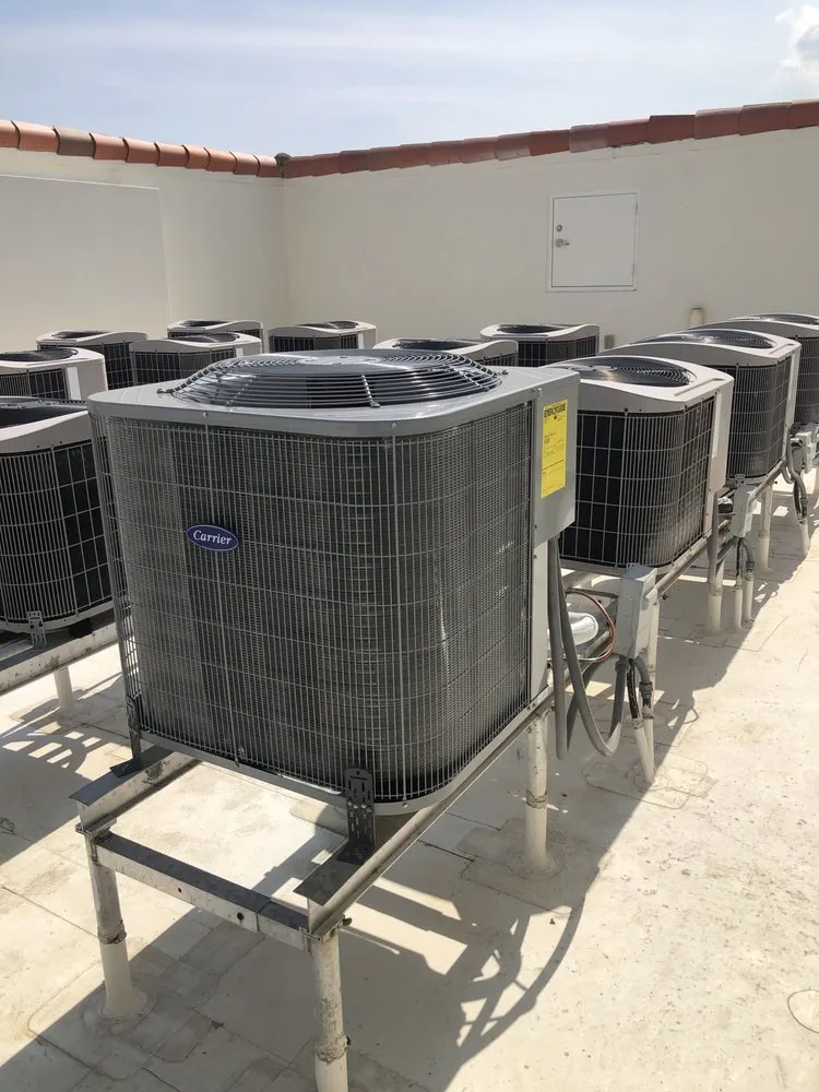 Slide of Yorgis Servicio Y Reparación