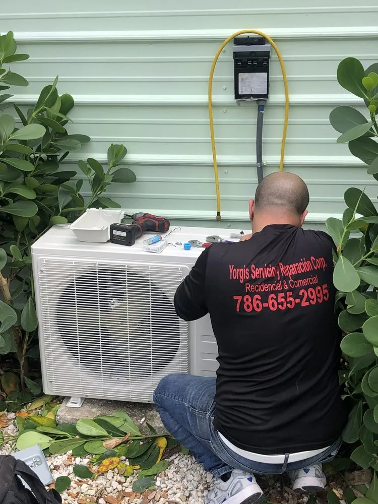 Slide of Yorgis Servicio Y Reparación
