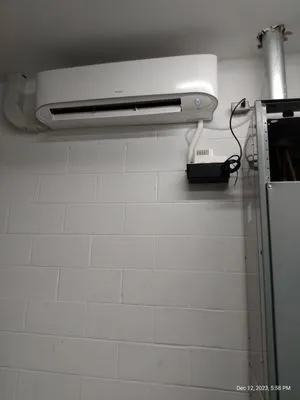 Young's Electrical & Don's Security Logo