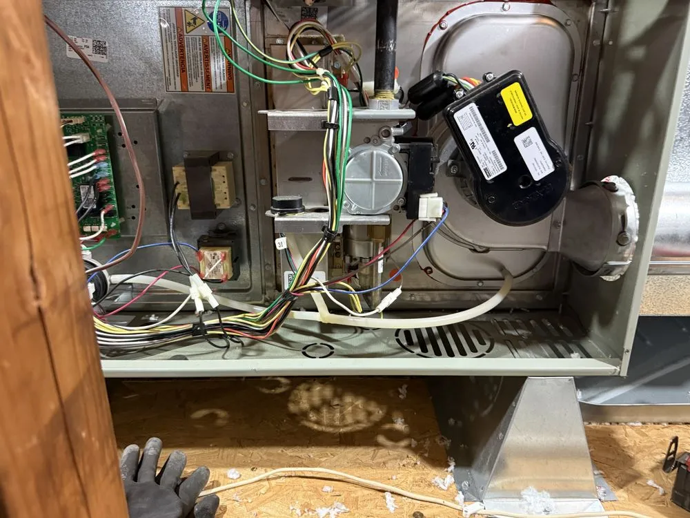 Slide of Yucelys Heating and Air and Mechanical