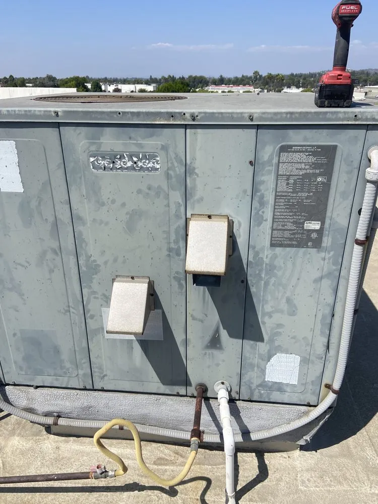 Slide of Yucelys Heating and Air and Mechanical