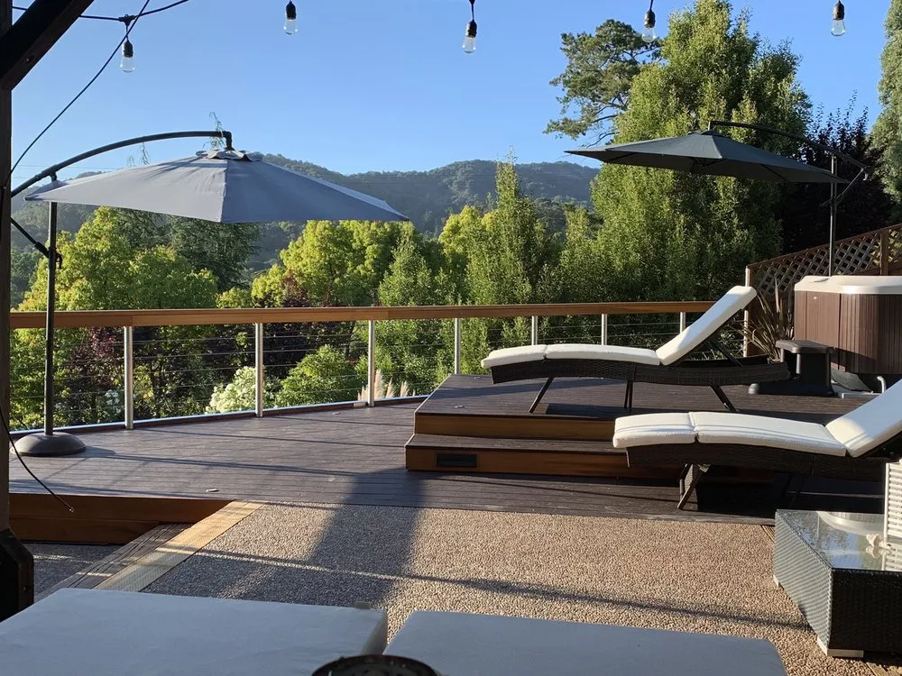 Slide of Yuri Construction